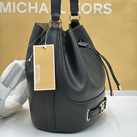 MICHAEL KORS  Reed Medium Pebbled Leather Bucket Bag Black NWT - Picture 4 of 14